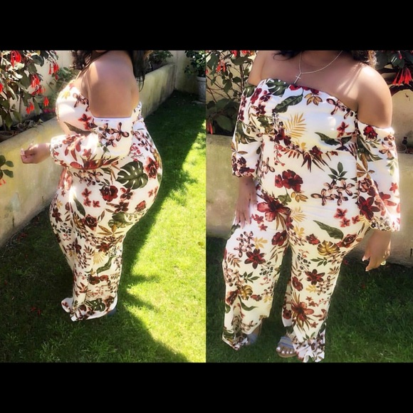 Two piece floral set with wide leg pants - Picture 2 of 3